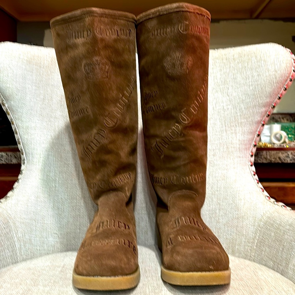 Juicy Couture, brown suede, fleece lined boots size 9